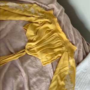 yellow off shoulder tie cropped top - from pacsun